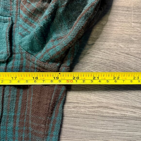 L.L. Bean Men's Signature Heritage Flannel Hooded Shirt Jacket - Green/Brown - Picture 5 of 7